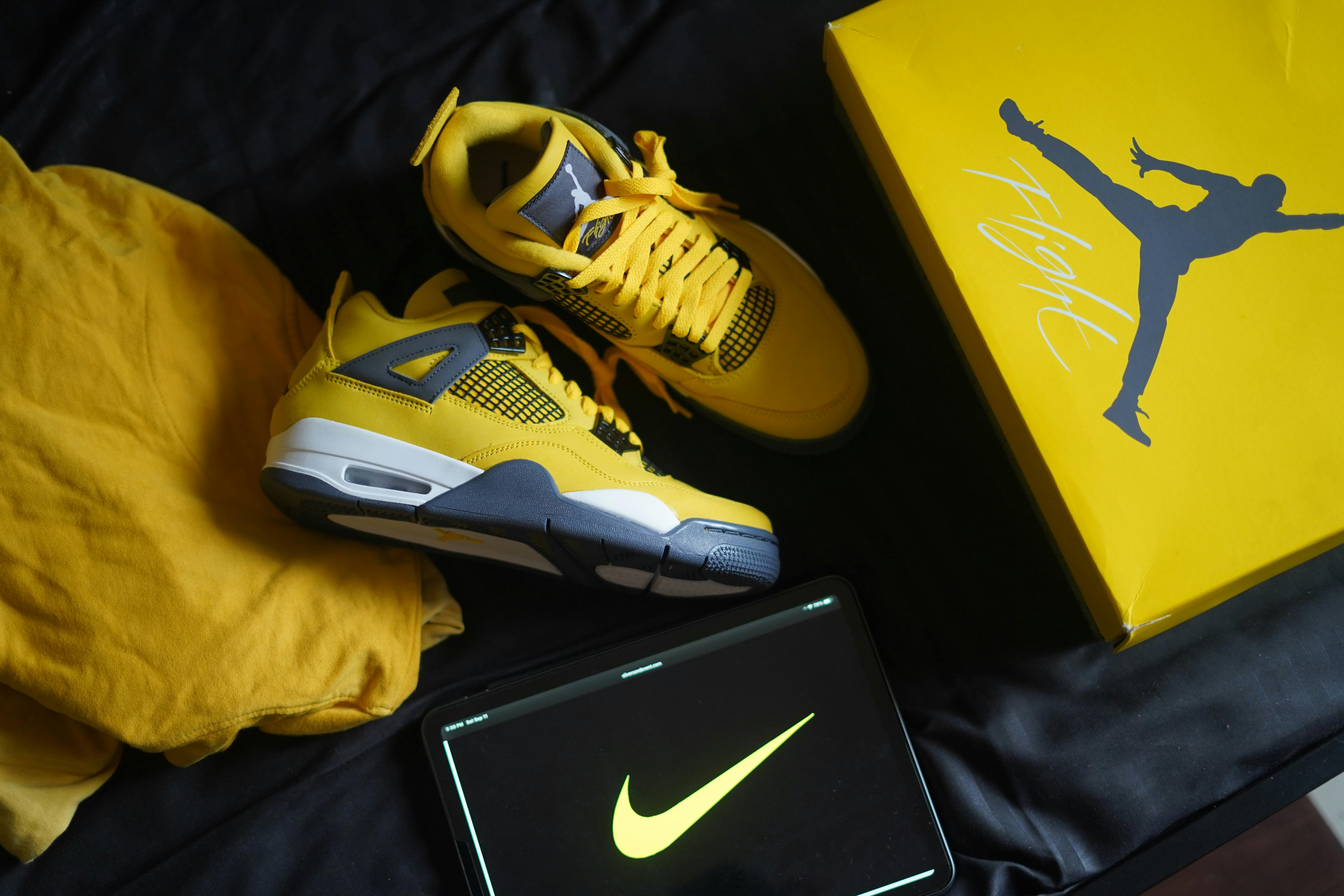 FOOTWEAR