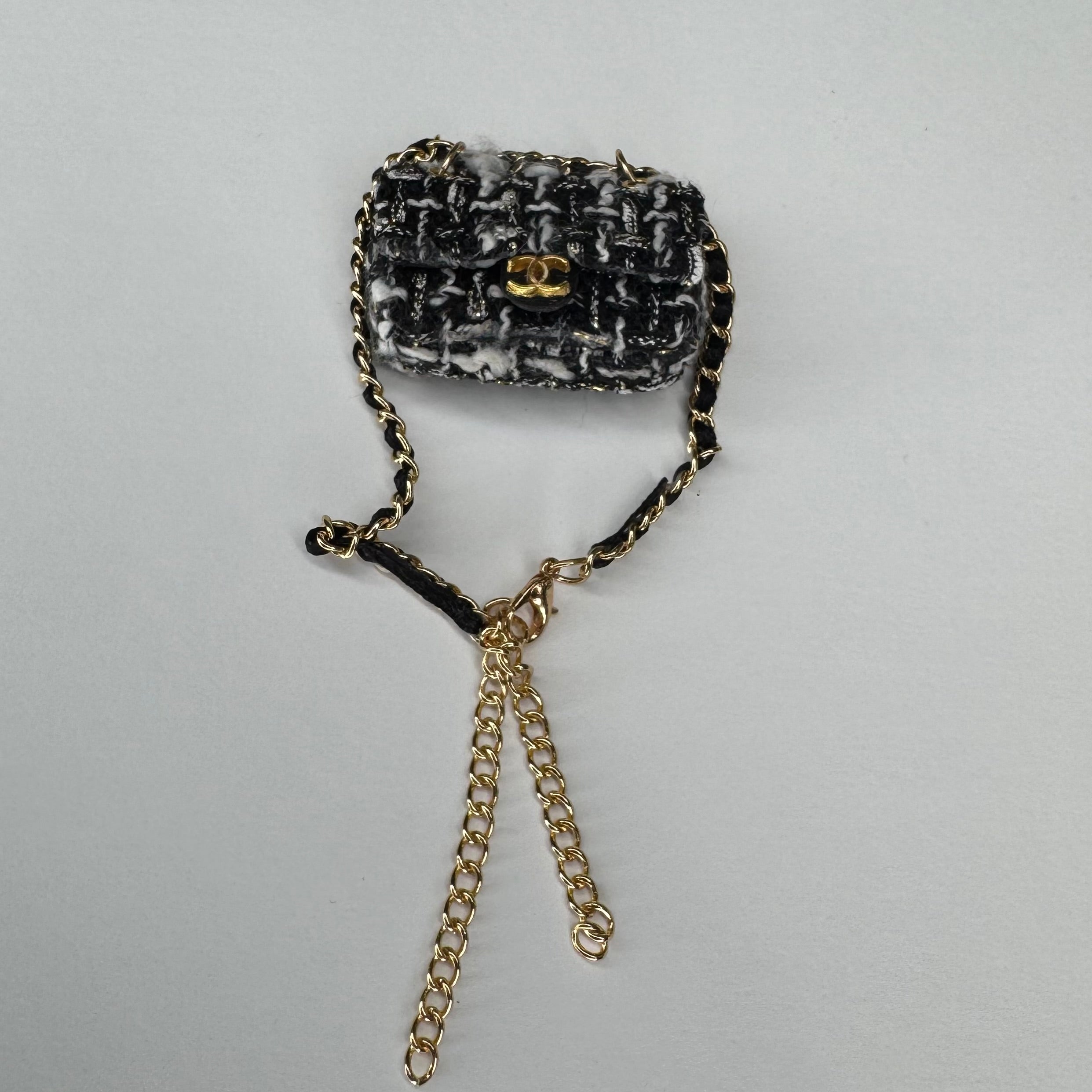 Labubu Clutch Black ML